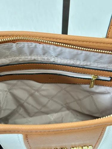 Mk Jet Set Tote Bag