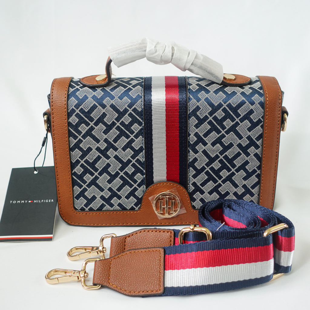 TH Signature Purse