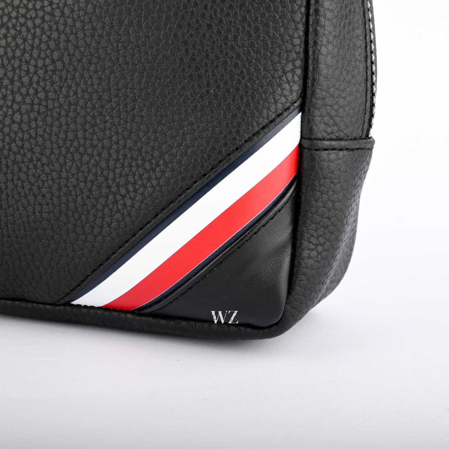 TH Essential Handbag