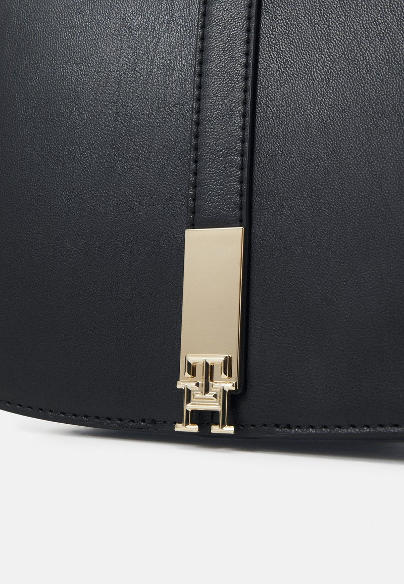 TH Shoulderbag