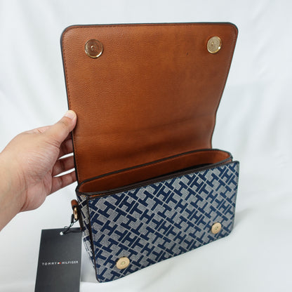 TH Signature Purse
