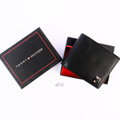 محفظة TH Passcase ثنائية الطي